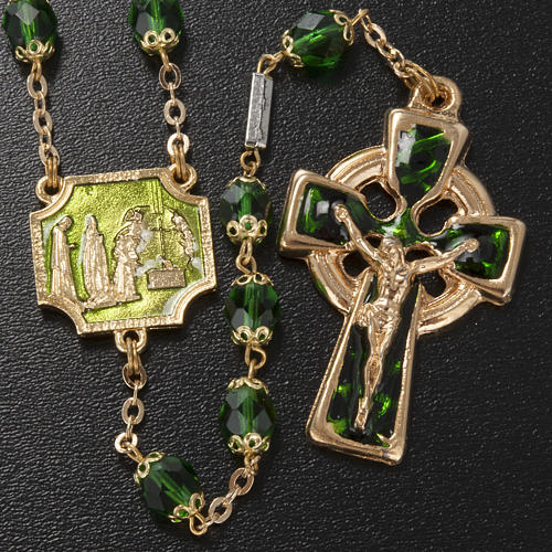 Ghirelli rosary, Knock, in green semi-crystal 7mm 2