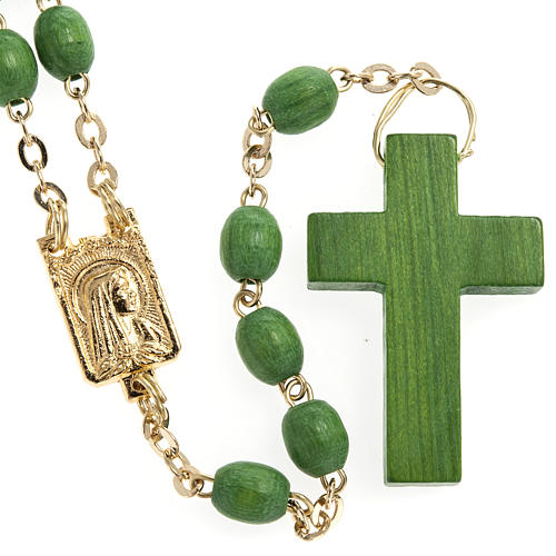 Rosary beads in green wood with golden clasp 1