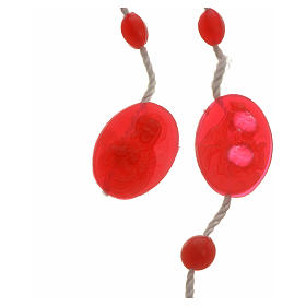 Tragbarer Rosenkranz, rote Kunststoffperlen auf Nylonkordel, mit Verschluss