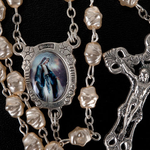Rosario simil-perla Virgen Milagrosa 5x7 mm. 4