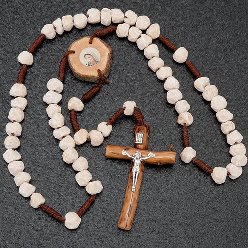 Rosario Medjugorje piedra madera y cuerda 2