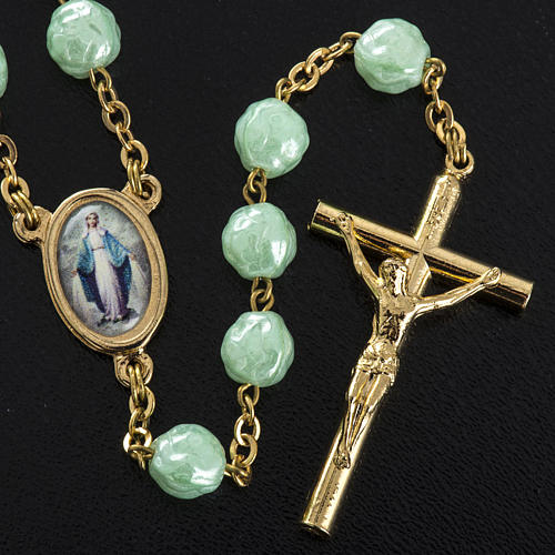 Rosary in glass with roses, green 6mm 3