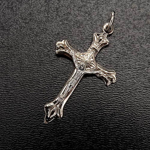 Rosenkranzkreuz, aus versilbertem Metall 2