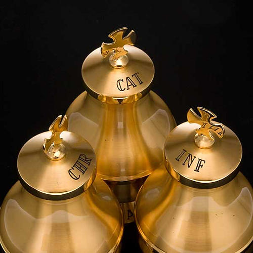 Holy oils: gold-plated vessels 3