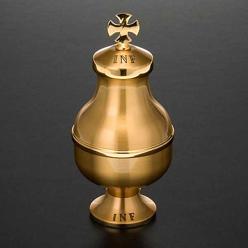 Holy oils: gold-plated vessels 6