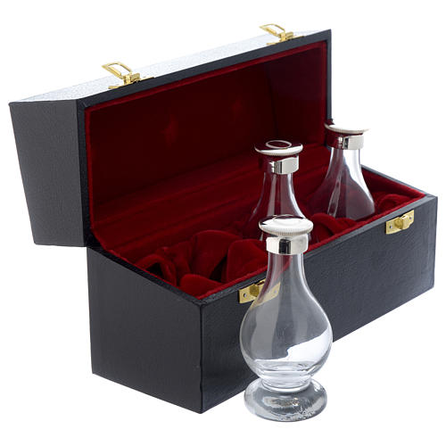 Molina confirmation box with three glass cruets 4