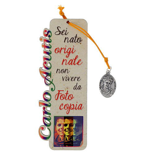 Marcador de página de madeira de Carlo Acutis com frase ITA e pingente com cordão amarelo 1
