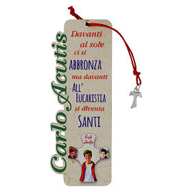 Marcalibros de madera cuerda roja Carlos Acutis con cruz tau y frases