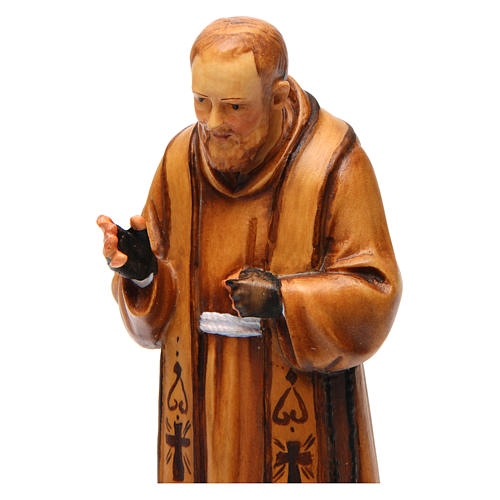 Imagem São Pio de Pietrelcina em madeira diferentes tons castanho 2