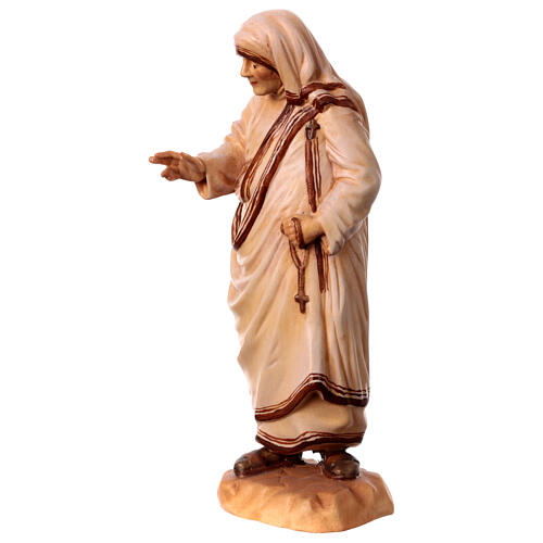 Estatua Madre Teresa de Calcuta de madera, acabado con diferentes matices de marrón 3