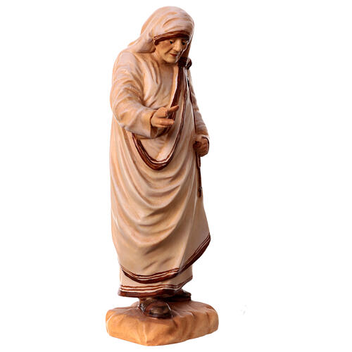 Estatua Madre Teresa de Calcuta de madera, acabado con diferentes matices de marrón 4