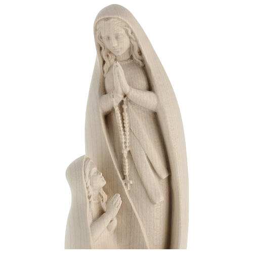 Virgen de Lourdes y Bernadette de madera natural de arce 2