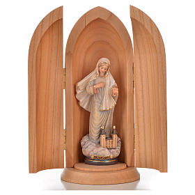 Imagem Nossa Senhora de Medjugorje e igreja no nicho madeira