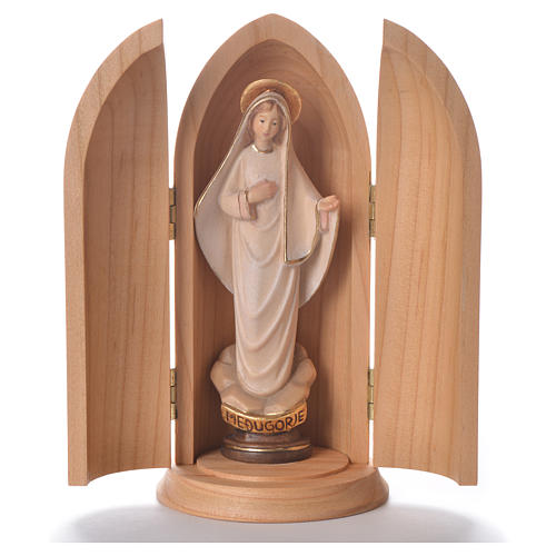 Imagem Nossa Senhora de Medjugorje estilizada no nicho madeira 1
