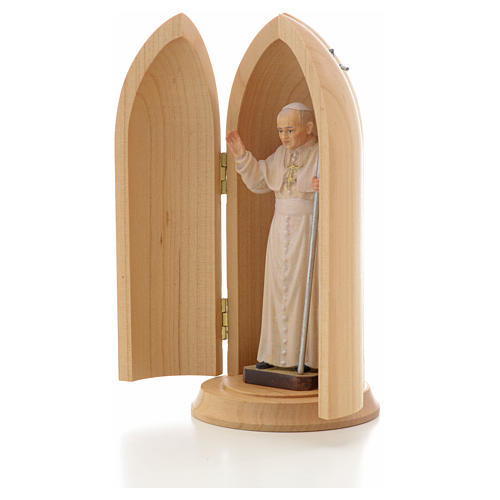 Jan Paweł II figurka w drewnianej niszy 2