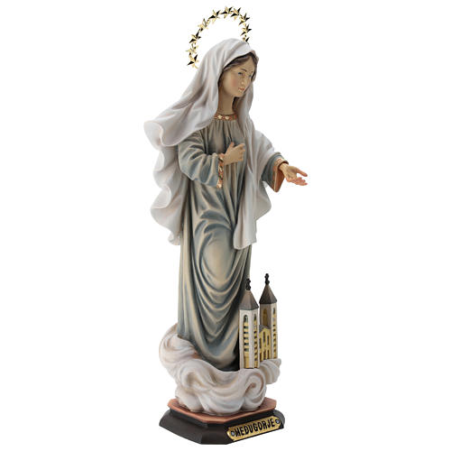 Estatua Virgen de Medjugorje con iglesia y corona de rayos madera pintada Val Gardena 5