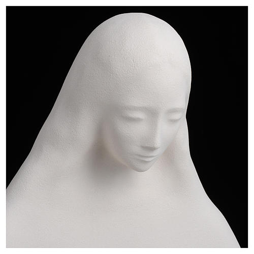 Mary with open arms in fireclay 50 cm 4