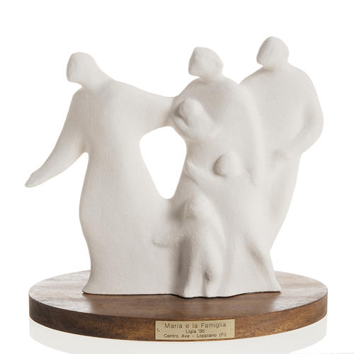 Mary and family with wooden base 18,5 cm 1