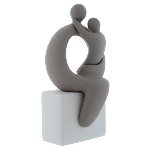Estatua Maternidad de porcelana gres de color gris con base blanca 27 cm 3