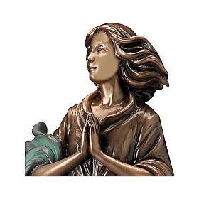 Bronzestatue, Frau mit grünem Tuch die Hände zum Gebet gefaltet, 60 cm, für den AUßENBEREICH