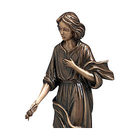 Bronzestatue Junge Frau Blumen streuend 40 cm Höhe für den AUßENBEREICH