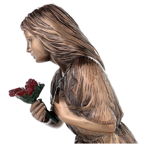Statue of Kneeling Woman Holding Flowers in Bronze 45 cm for OUTDOORS 4