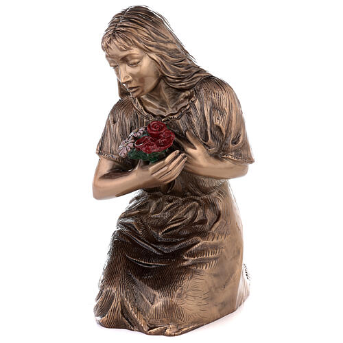 Statue of Kneeling Woman Holding Flowers in Bronze 45 cm for OUTDOORS 5
