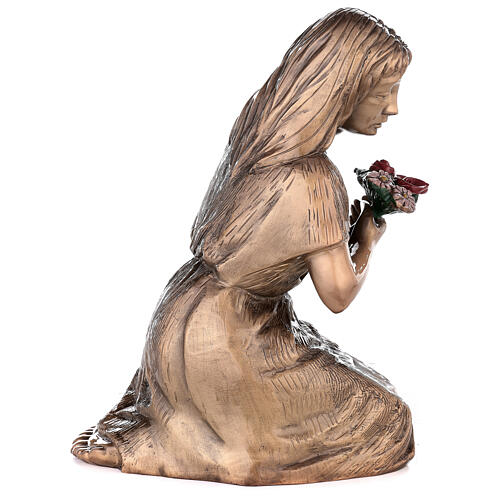 Statue of Kneeling Woman Holding Flowers in Bronze 45 cm for OUTDOORS 8