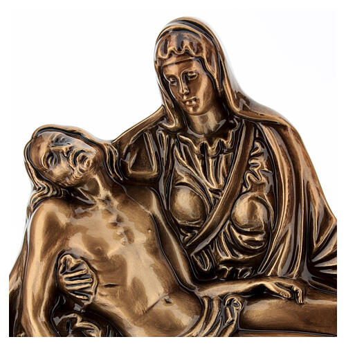 Estatua Piedad estilo Miguel Ángel bronceada sobre base 19x16x8 cm para exterior 3