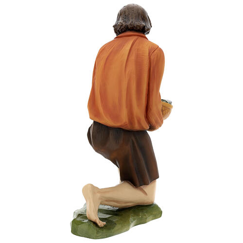 Kneeling shepherd for Nativity scene in painted fibreglass 80 cm 5