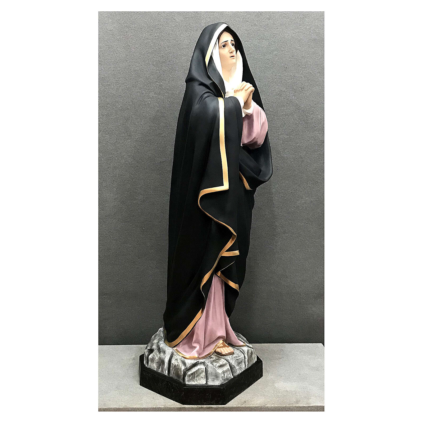 List 93+ Pictures our lady of sorrows statue crying Full HD, 2k, 4k