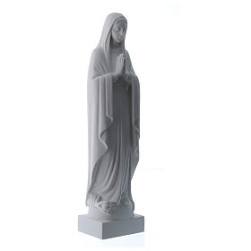 Vierge Marie aux mains jointes poudre de marbre blanc 40-51 cm