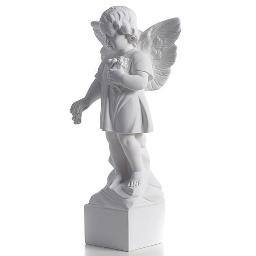 Angel with flowers in reconstituted white marble 15,75in 3