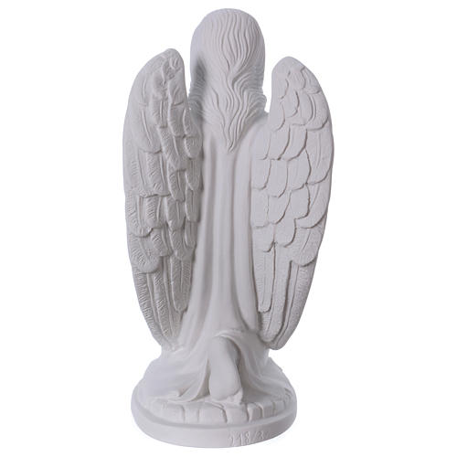 Aniołek klęczący na lewym kolanie marmur biały k 30 cm 5
