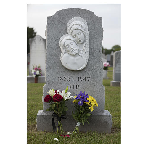 Piedad en primer plano 29cm en relieve en mármol 2