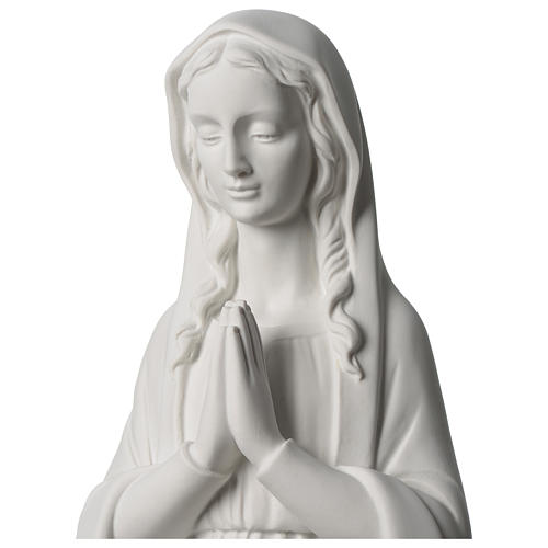 Vierge en prière marbre synthétique 80 cm 2