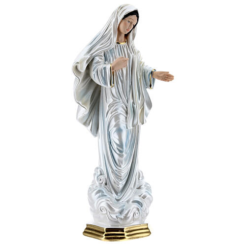Estatua yeso nacarado Virgen de Medjugorje 35 cm 4