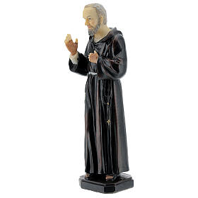 Padre Pio abeçoando resina corada 5x20x5 cm