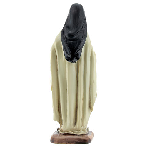 Figura Święta Teresa z kwiatami żywica 5x10x5 cm 4