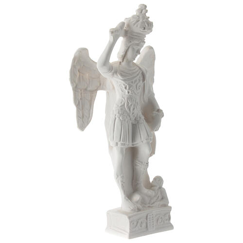 Statua San Michele resina bianca 18 cm 4