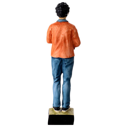 Estatua Carlo Acutis resina colorida 30 cm 6