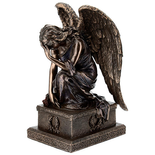 Anjo em bronze de 20 cm em posição de lamento Veronese Design 3