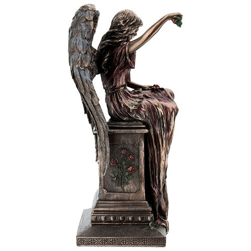 Angelo bronzato seduto su lapide con rose 30 cm Veronese Design 7