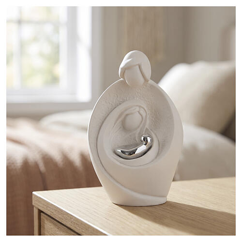 Holy Family stylized in white resin, 7 cm 2