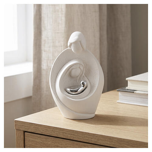 Sacra Famiglia resina bianca con Gesù Bambino argentato 11 cm 2