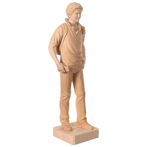 Statue von Carlo Acutis aus naturbelassenem Holz aus dem Grödnertal 5