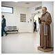Estatua San Padre Pío fibra de vidrio pintada 120 cm s4