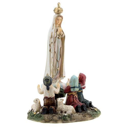 Statue aus Harz Unsere Liebe Frau von Fátima mit Kindern und Lämmchen, 14 cm 3