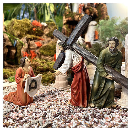 Climb to Calvary, Jesus, Veronica and good Samaritan, Passion of Christ, hand-painted resin, 6 in 6