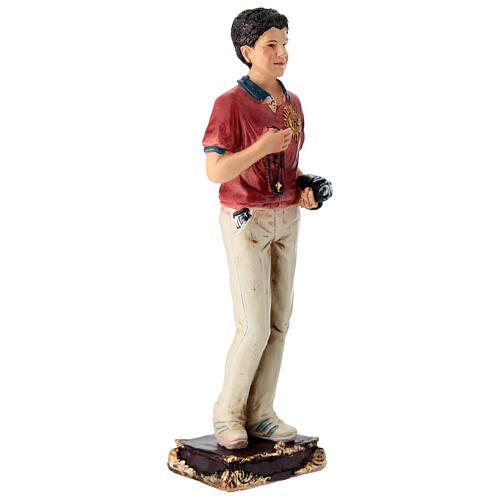 Statue Carlo Acutis résine chapelet et appareil photo peint 13 cm 5